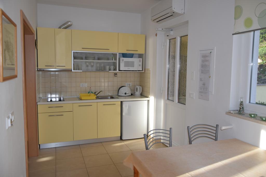 Apartments Sandra Brseč Екстериор снимка