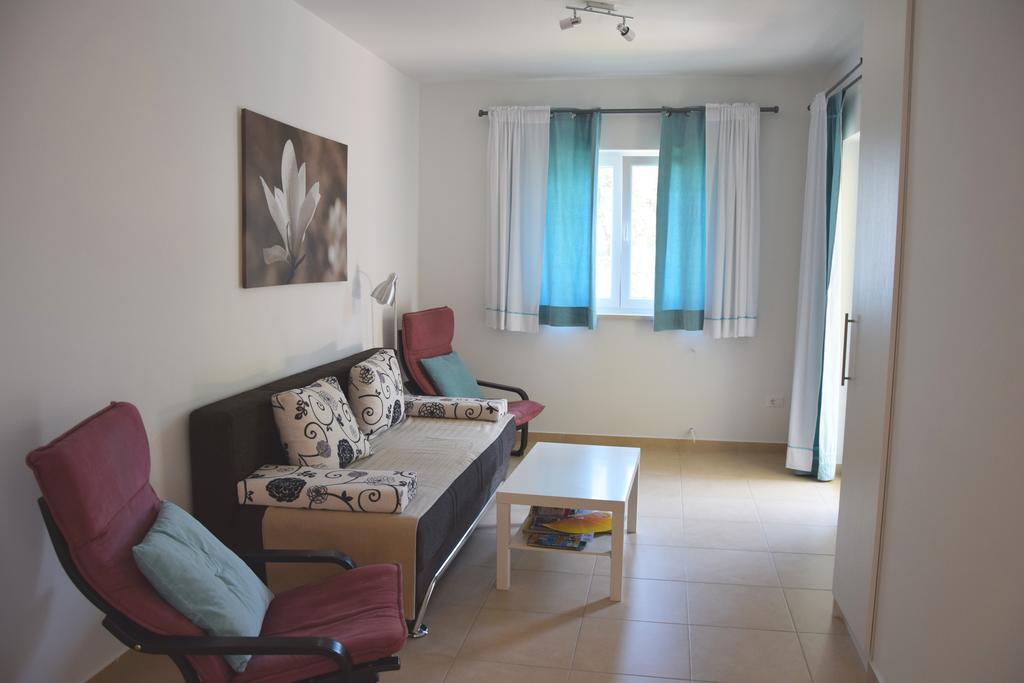 Apartments Sandra Brseč Екстериор снимка