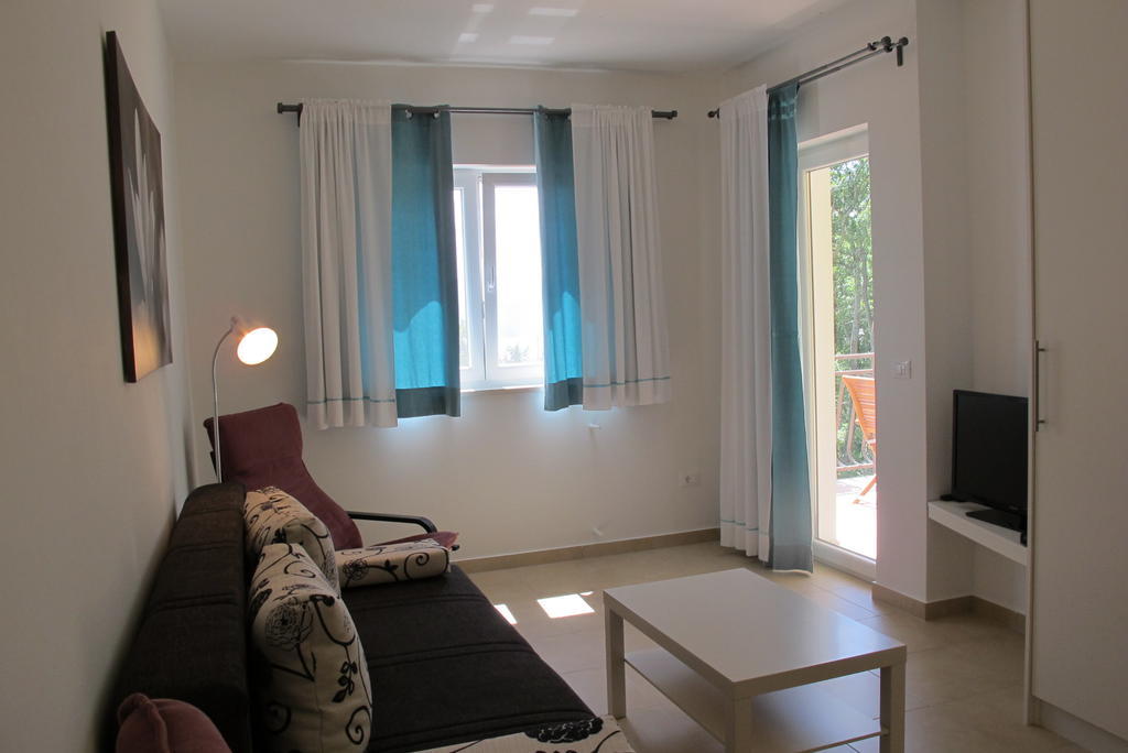 Apartments Sandra Brseč Стая снимка